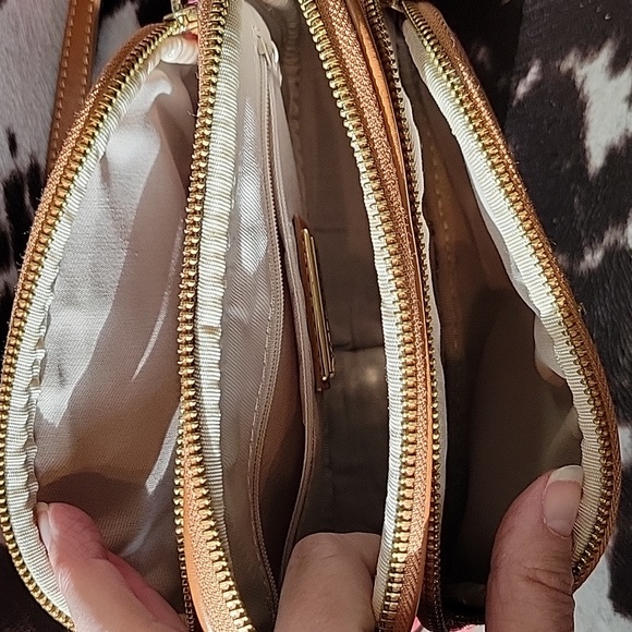 Valentina red leather purse. - Picture 5 of 9